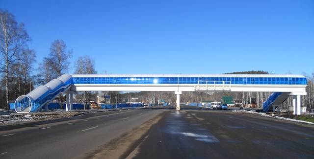 «Сибмост» построил первый в Республике Алтай надземный пешеходный мост