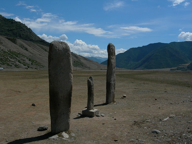 Каменные стелы,с Иня