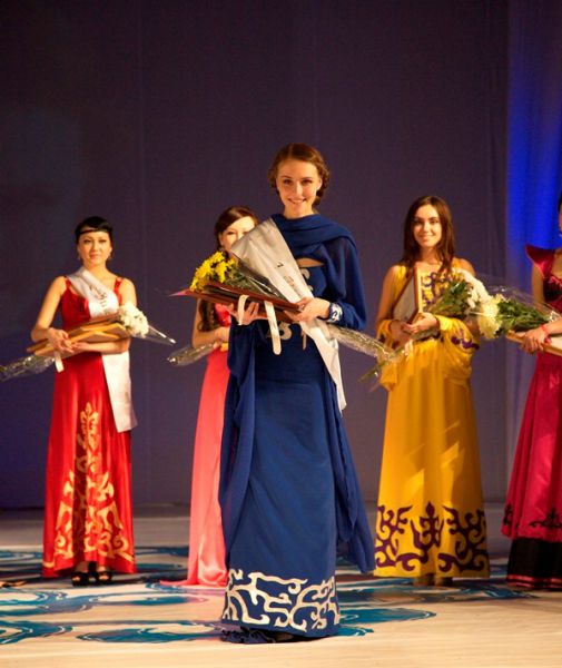Алена Зенкова