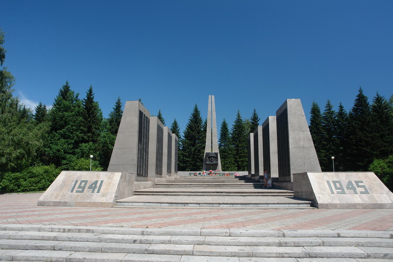 Подвиг нашего народа в этой войне внесших вклад в Великую Победу