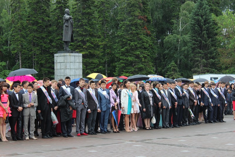 Выпускной в школах Горно-Алтайска